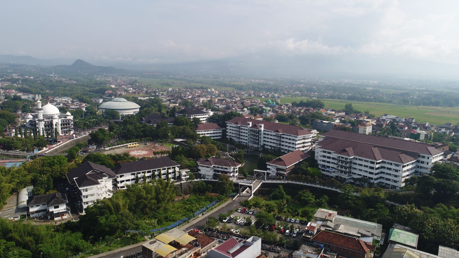 KEBERHASILAN Universitas Muhammadiyah Malang (UMM) meraih Anugerah Kampus Unggulan (AKU) yang kesepuluh